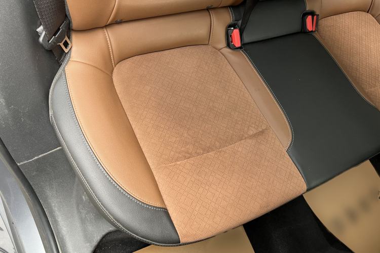 Used Buick Encore GX 2020 20T CVT Two-Wheel Drive Luxury Version Interior 8
