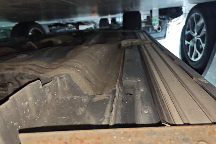Used Buick Encore GX 2020 20T CVT Two-Wheel Drive Luxury Version Left Side Sill