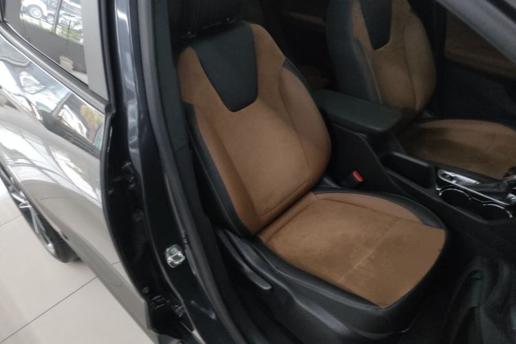 Used Buick Encore GX 2020 20T CVT Two-Wheel Drive Luxury Version Right Front Seat