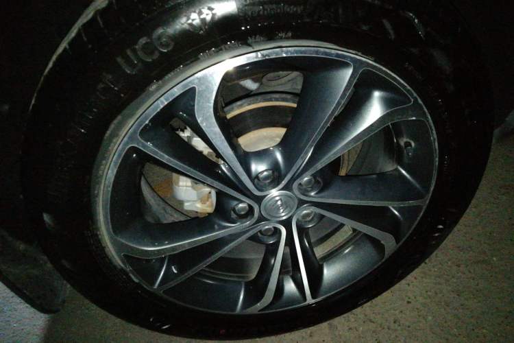 Used Buick Encore GX 2020 20T CVT Two-Wheel Drive Luxury Version Right Rear Wheel Hub
