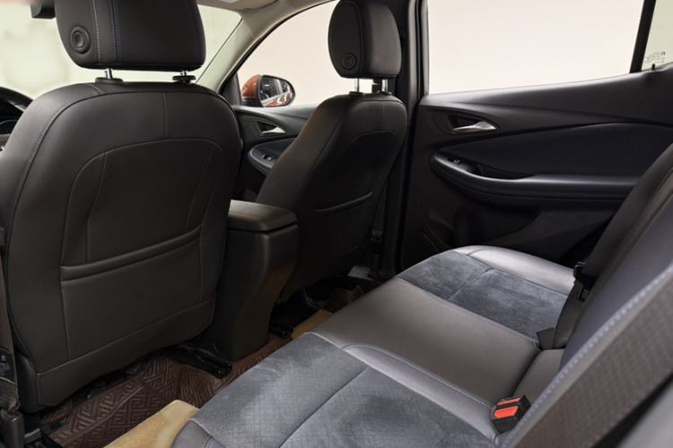 Used Buick Encore GX 2020 20T CVT Two-Wheel Drive Luxury Version Interior 3