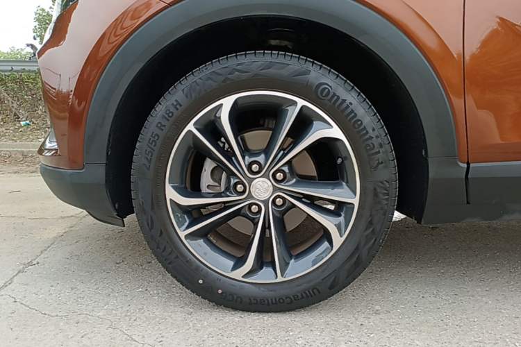 Used Buick Encore GX 2020 20T CVT Two-Wheel Drive Flagship Version Left Front Wheel Hub