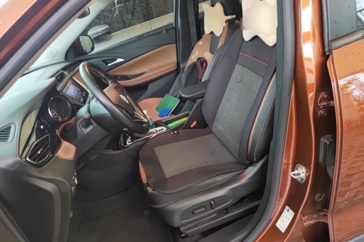Used Buick Encore GX 2020 20T CVT Two-Wheel Drive Luxury Version Left Front Seat