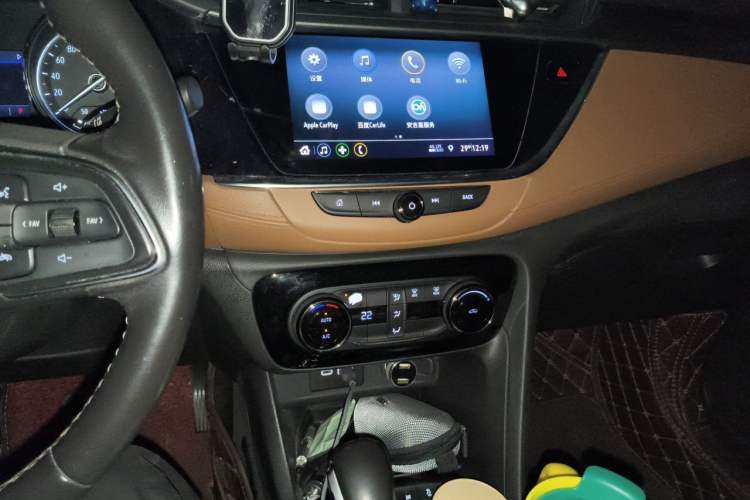 Used Buick Encore GX 2020 20T CVT Two-Wheel Drive Luxury Version Audio And AC Panel
