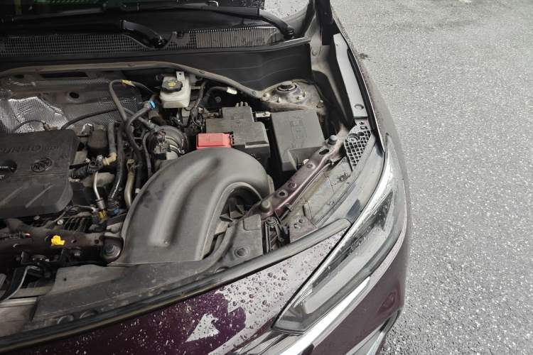 Used Buick Encore GX 2020 20T CVT Two-Wheel Drive Luxury Version Engine Bay Left