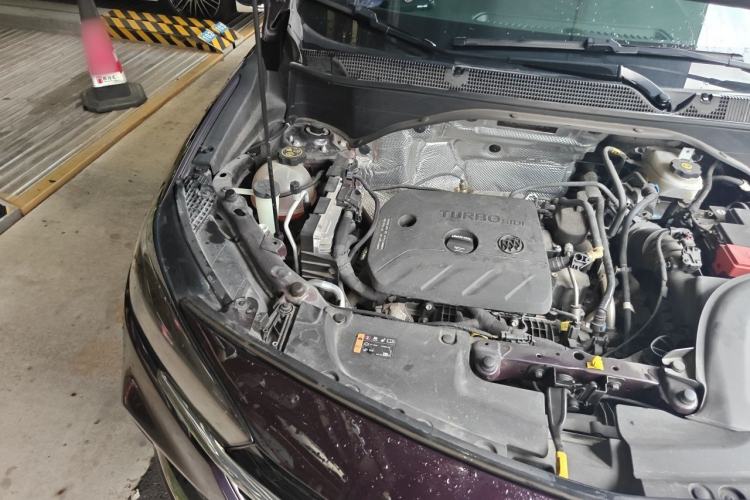 Used Buick Encore GX 2020 20T CVT Two-Wheel Drive Luxury Version Engine Bay Right