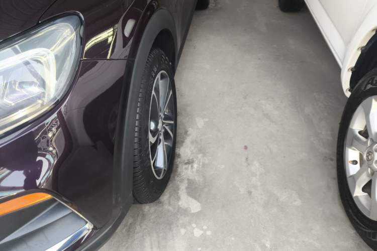 Used Buick Encore GX 2020 20T CVT Two-Wheel Drive Luxury Version Exterior 2
