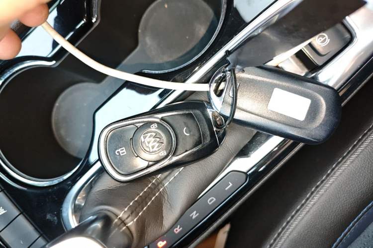 Used Buick Encore GX 2020 20T CVT Two-Wheel Drive Luxury Version Interior 1