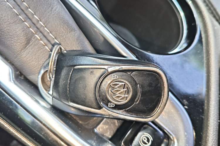 Used Buick Encore GX 2020 20T CVT Two-Wheel Drive Luxury Version Interior 1