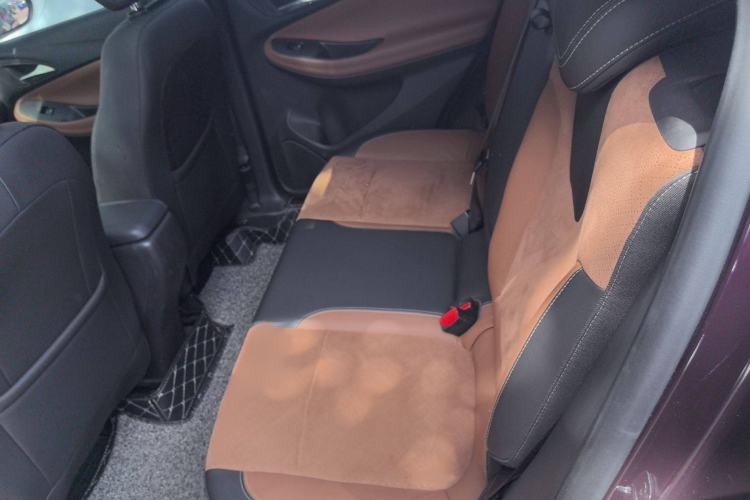 Used Buick Encore GX 2020 20T CVT Two-Wheel Drive Luxury Version Interior 4