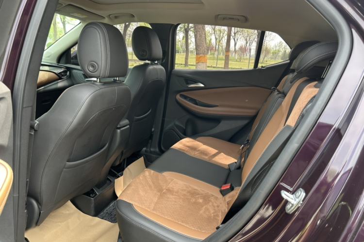 Used Buick Encore GX 2020 20T CVT Two-Wheel Drive Luxury Version Interior 4