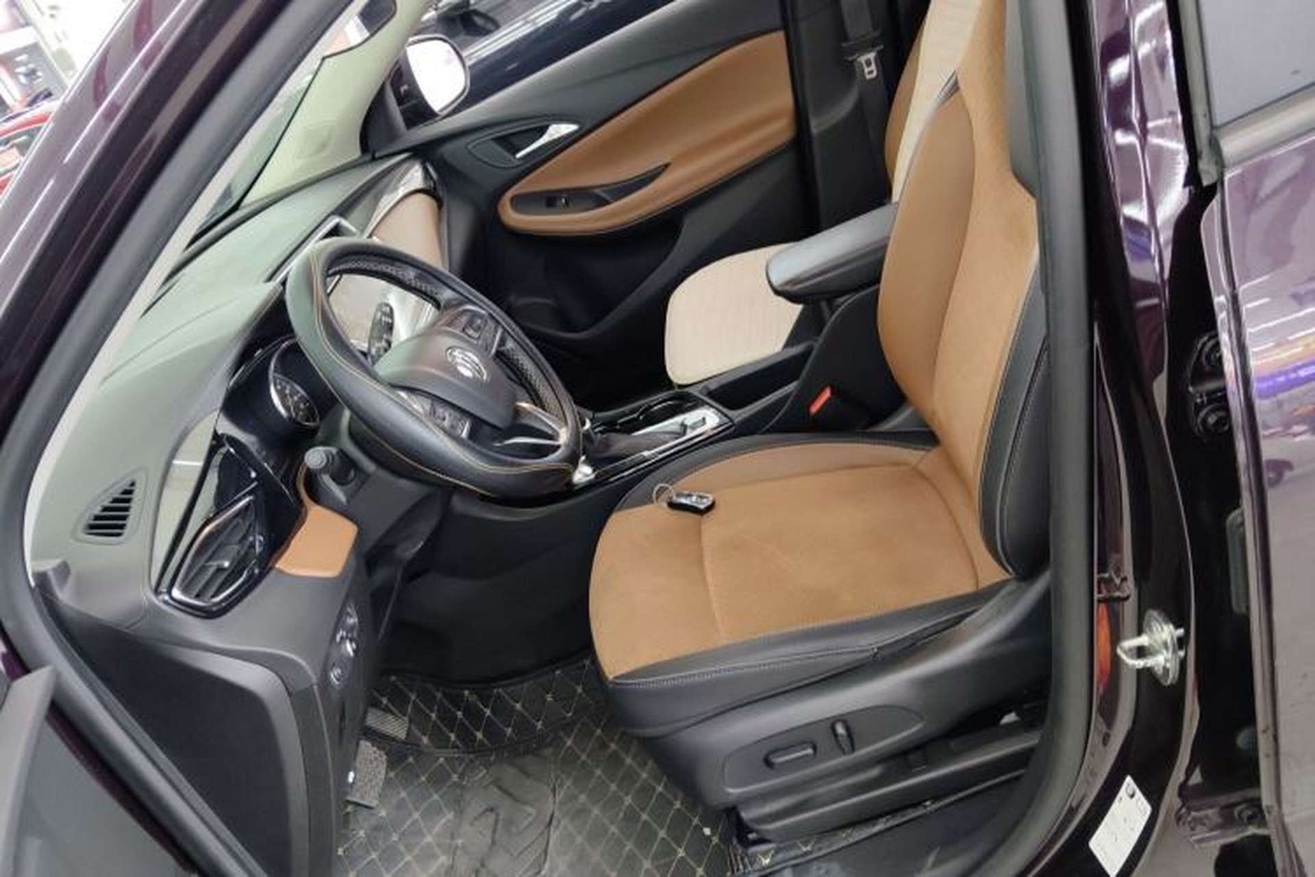 Used Buick Encore GX 2020 20T CVT Two-Wheel Drive Luxury Version Left Front Seat