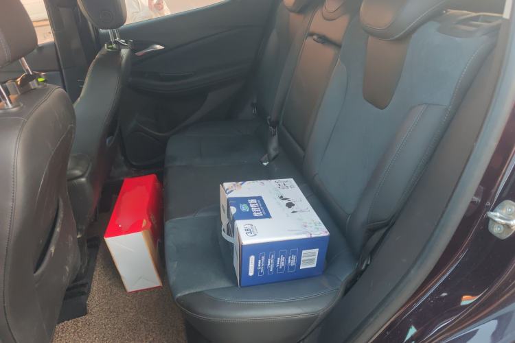 Used Buick Encore GX 2020 20T CVT Two-Wheel Drive Luxury Version Left Rear Seat