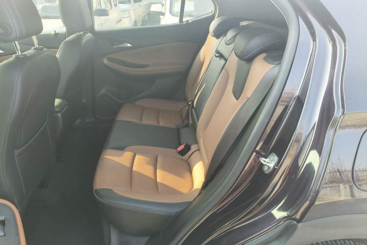 Used Buick Encore GX 2020 20T CVT Two-Wheel Drive Flagship Version Left Rear Seat