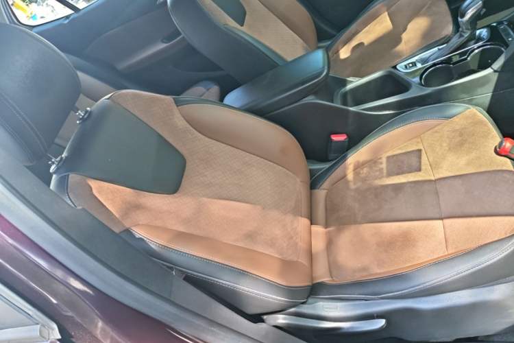 Used Buick Encore GX 2020 20T CVT Two-Wheel Drive Luxury Version Right Front Seat