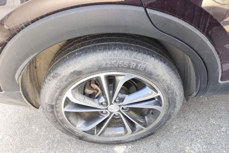 Used Buick Encore GX 2020 20T CVT Two-Wheel Drive Flagship Version Right Rear Wheel Hub