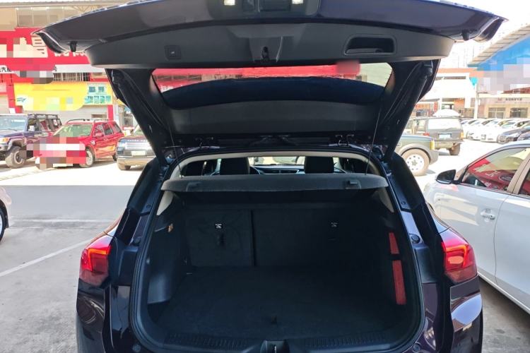 Used Buick Encore GX 2020 20T CVT Two-Wheel Drive Luxury Version Trunk