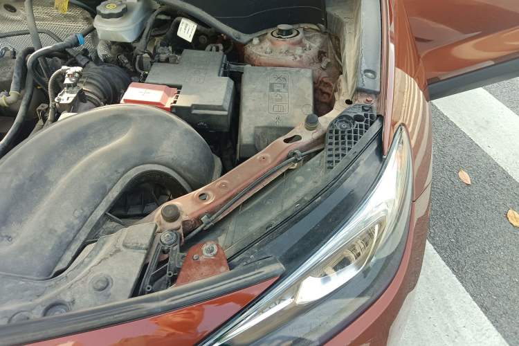 Used Buick Encore GX 2020 20T CVT Two-Wheel Drive Flagship Version Engine Bay Left