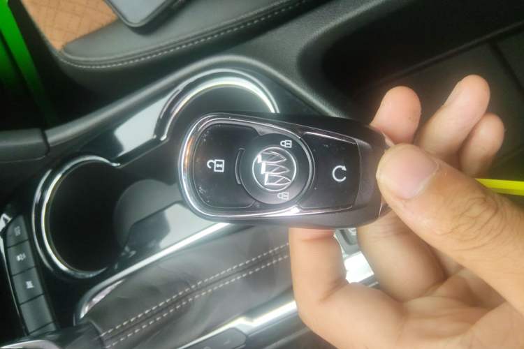 Used Buick Encore GX 2020 20T CVT Two-Wheel Drive Luxury Version Interior 1