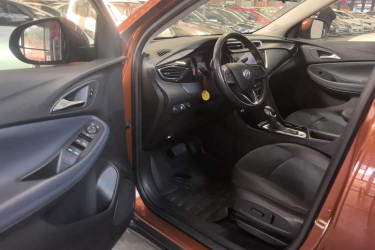 Used Buick Encore GX 2020 20T CVT Two-Wheel Drive Luxury Version Interior 3