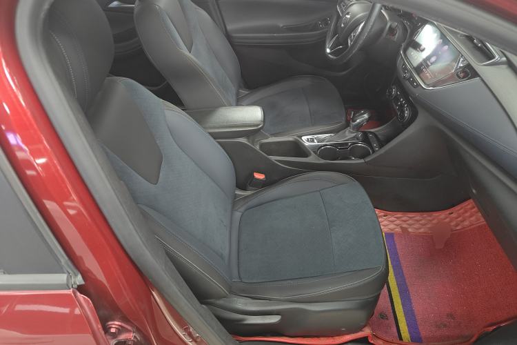 Used Buick Encore GX 2020 20T CVT Two-Wheel Drive Luxury Version Right Front Seat