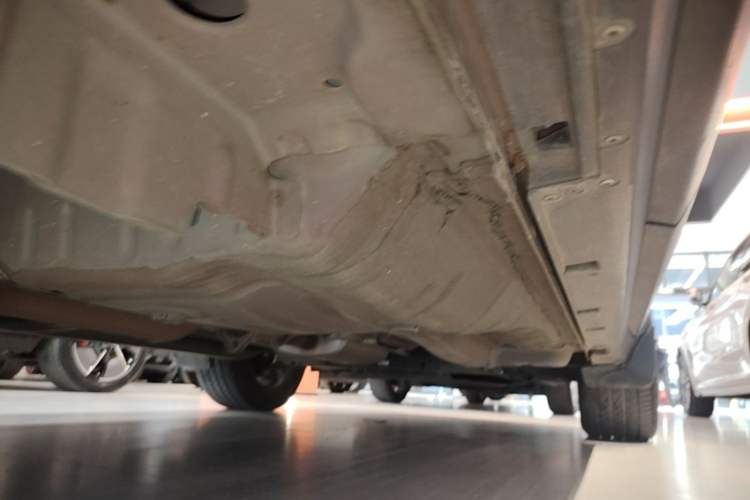 Used Buick Encore GX 2020 20T CVT Two-Wheel Drive Luxury Version Right Side Sill