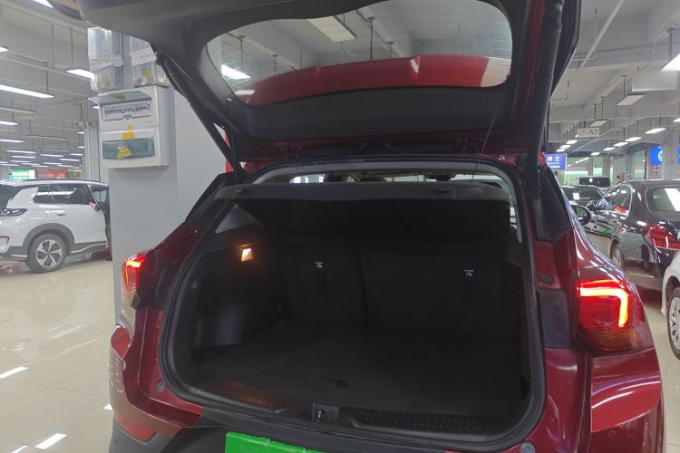 Used Buick Encore GX 2020 20T CVT Two-Wheel Drive Luxury Version Trunk