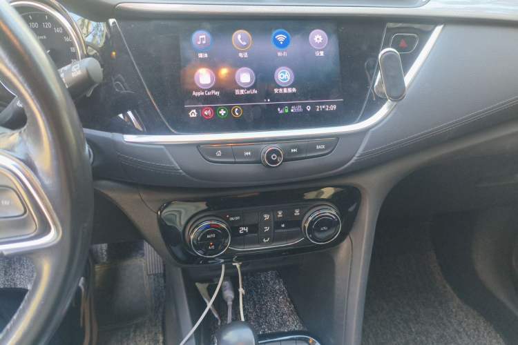 Used Buick Encore GX 2020 20T CVT Two-Wheel Drive Luxury Version Audio And AC Panel