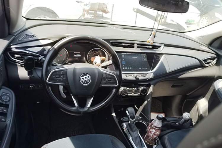 Used Buick Encore GX 2020 20T CVT Two-Wheel Drive Luxury Version Center Console