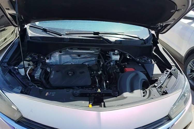 Used Buick Encore GX 2020 20T CVT Two-Wheel Drive Luxury Version Engine Bay