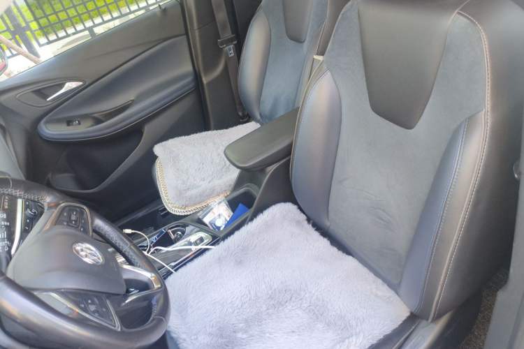 Used Buick Encore GX 2020 20T CVT Two-Wheel Drive Luxury Version Left Front Seat