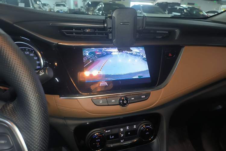 Used Buick Encore GX 2020 20T CVT Two-Wheel Drive Luxury Version Audio And AC Panel