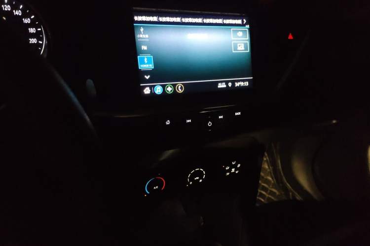 Used Buick Encore GX 2020 20T CVT Two-Wheel Drive Comfort Version Audio And AC Panel