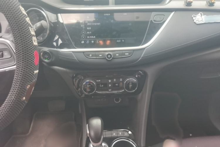 Used Buick Encore GX 2020 20T CVT Two-Wheel Drive Luxury Version Audio And AC Panel