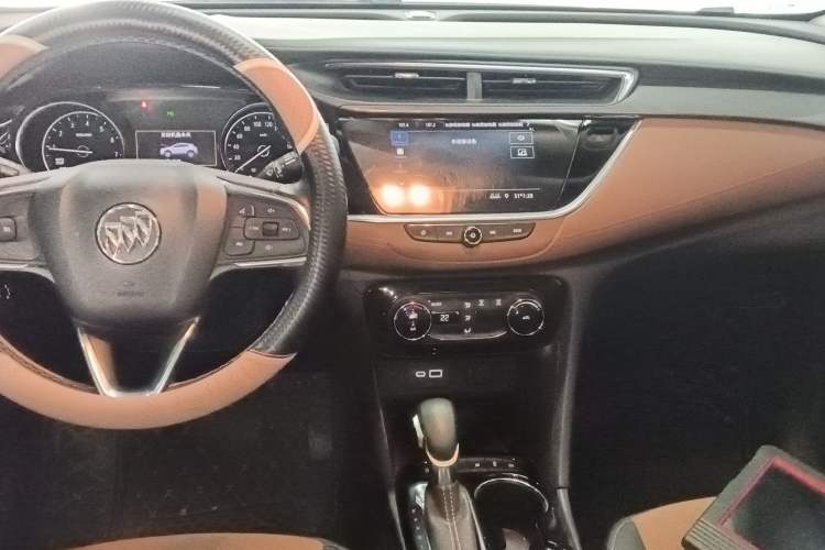 Used Buick Encore GX 2020 20T CVT Two-Wheel Drive Luxury Version Audio And AC Panel