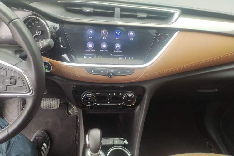 Used Buick Encore GX 2020 20T CVT Two-Wheel Drive Luxury Version Audio And AC Panel