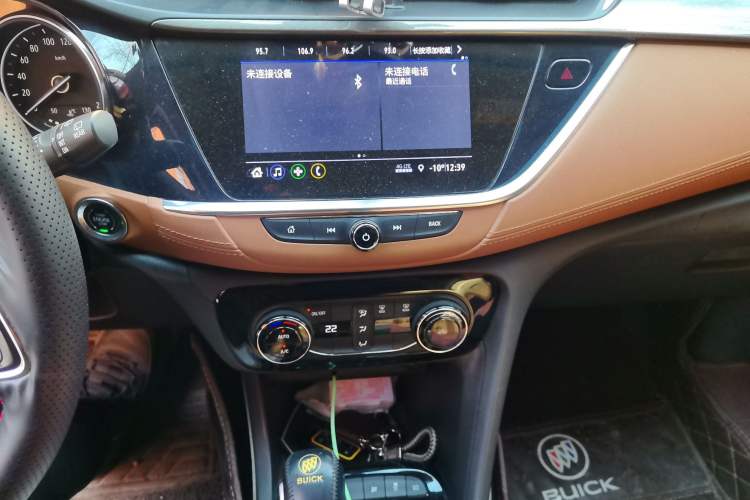 Used Buick Encore GX 2020 20T CVT Two-Wheel Drive Luxury Version Audio And AC Panel