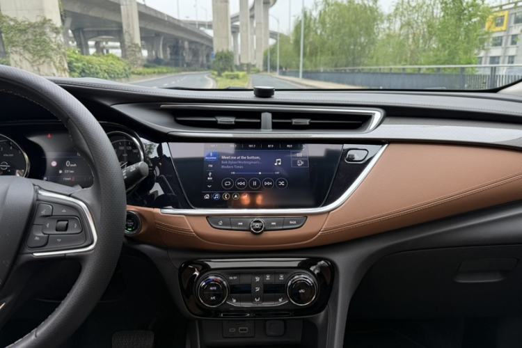 Used Buick Encore GX 2020 20T CVT Two-Wheel Drive Flagship Version Audio And AC Panel