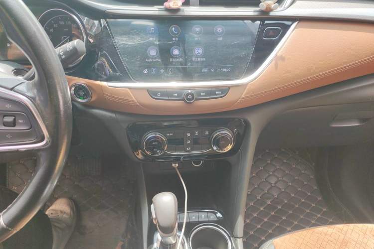 Used Buick Encore GX 2020 20T CVT Two-Wheel Drive Luxury Version Audio And AC Panel