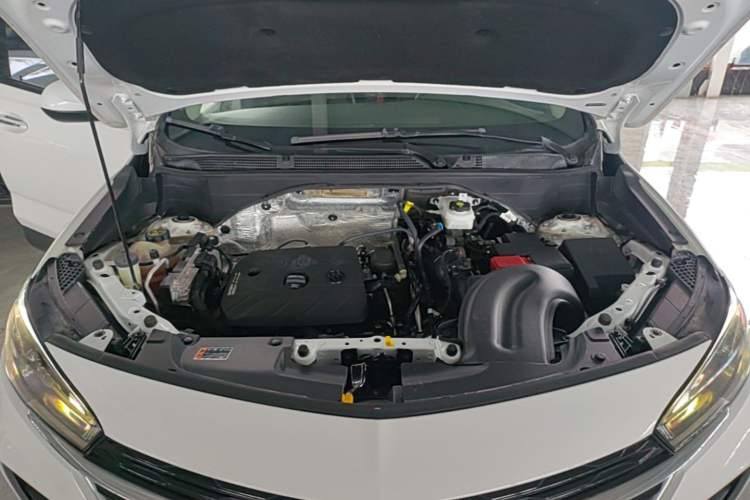 Used Buick Encore GX 2020 20T CVT Two-Wheel Drive Luxury Version Engine Bay