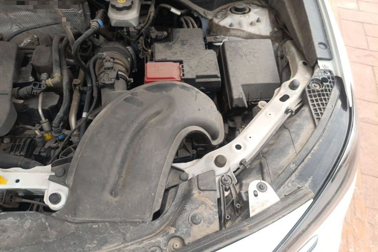 Used Buick Encore GX 2020 20T CVT Two-Wheel Drive Luxury Version Engine Bay Left