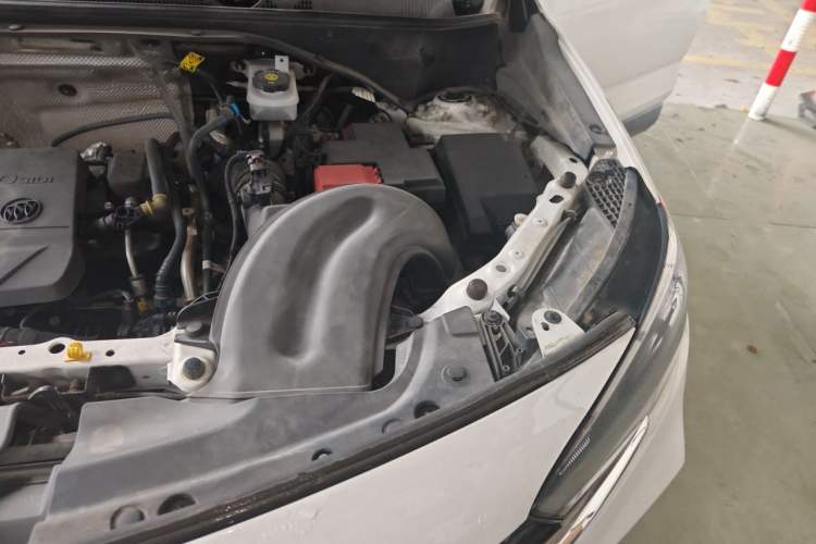 Used Buick Encore GX 2020 20T CVT Two-Wheel Drive Luxury Version Engine Bay Left