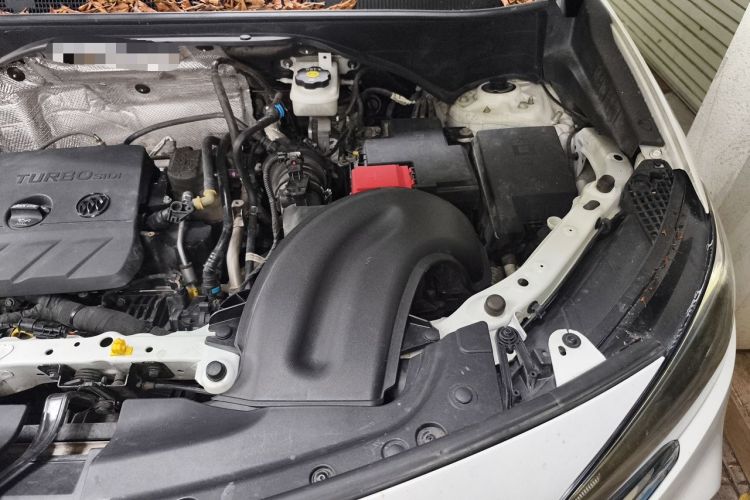 Used Buick Encore GX 2020 20T CVT Two-Wheel Drive Luxury Version Engine Bay Left