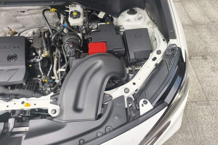Used Buick Encore GX 2020 20T CVT Two-Wheel Drive Flagship Version Engine Bay Left