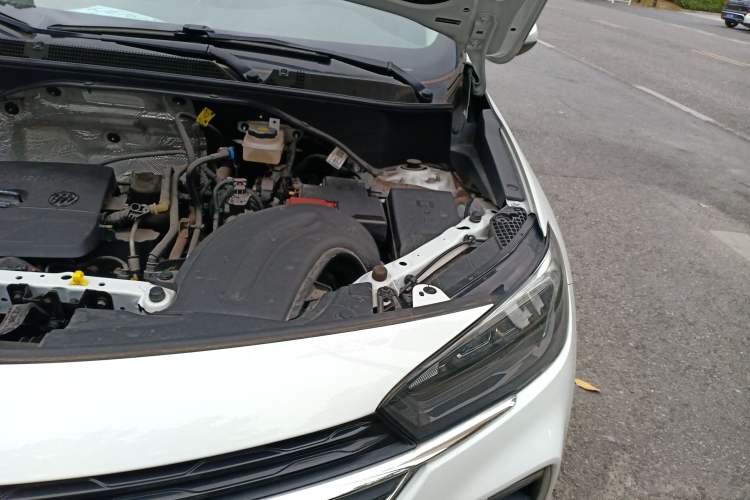 Used Buick Encore GX 2020 20T CVT Two-Wheel Drive Luxury Version Engine Bay Left