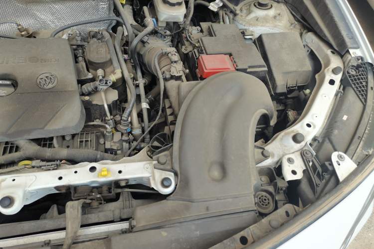 Used Buick Encore GX 2020 20T CVT Two-Wheel Drive Luxury Version Engine Bay Left