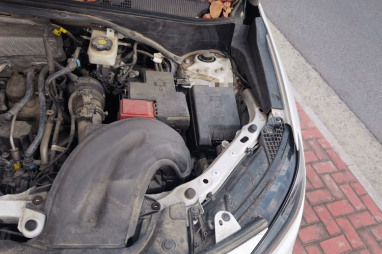 Used Buick Encore GX 2020 20T CVT Two-Wheel Drive Luxury Version Engine Bay Left