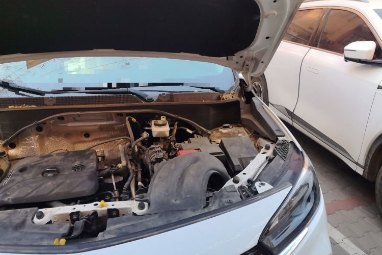Used Buick Encore GX 2020 20T CVT Two-Wheel Drive Luxury Version Engine Bay Left