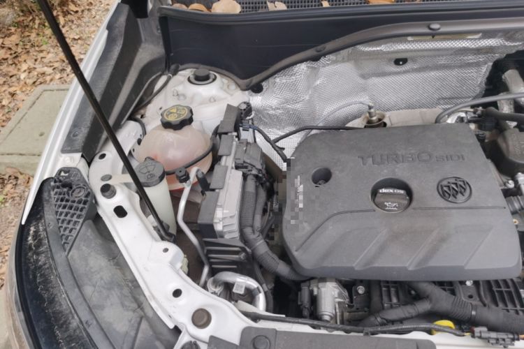 Used Buick Encore GX 2020 20T CVT Two-Wheel Drive Luxury Version Engine Bay Right