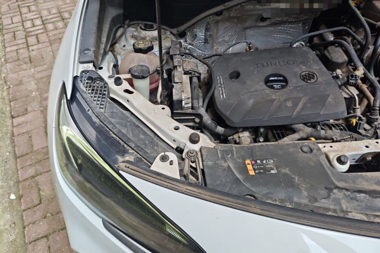 Used Buick Encore GX 2020 20T CVT Two-Wheel Drive Luxury Version Engine Bay Right